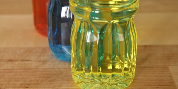 Les bouteilles colorées Les bouteilles colorées